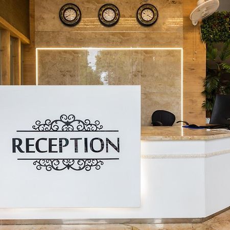 בהופאל Capital O 47403 Hotel Manjeet מראה חיצוני תמונה