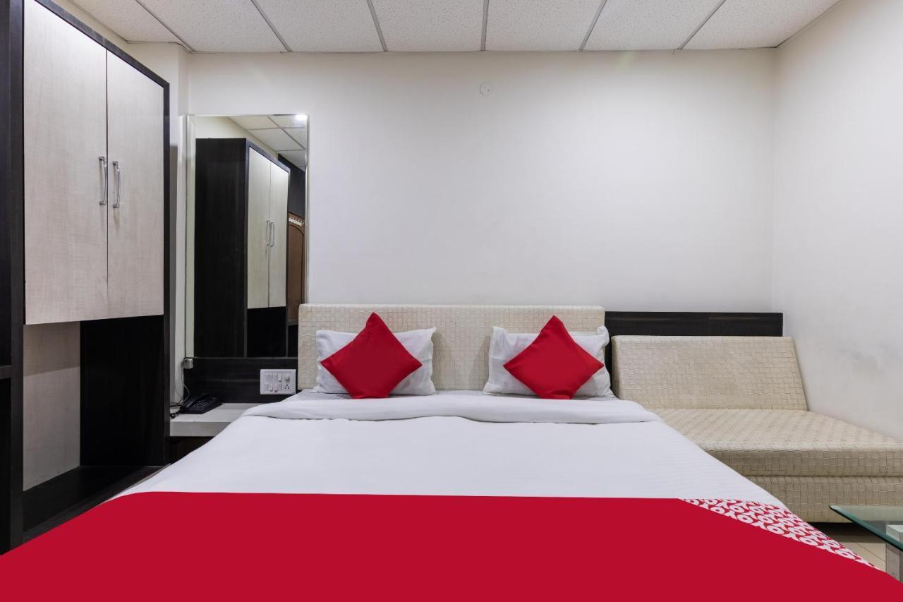 בהופאל Capital O 47403 Hotel Manjeet מראה חיצוני תמונה