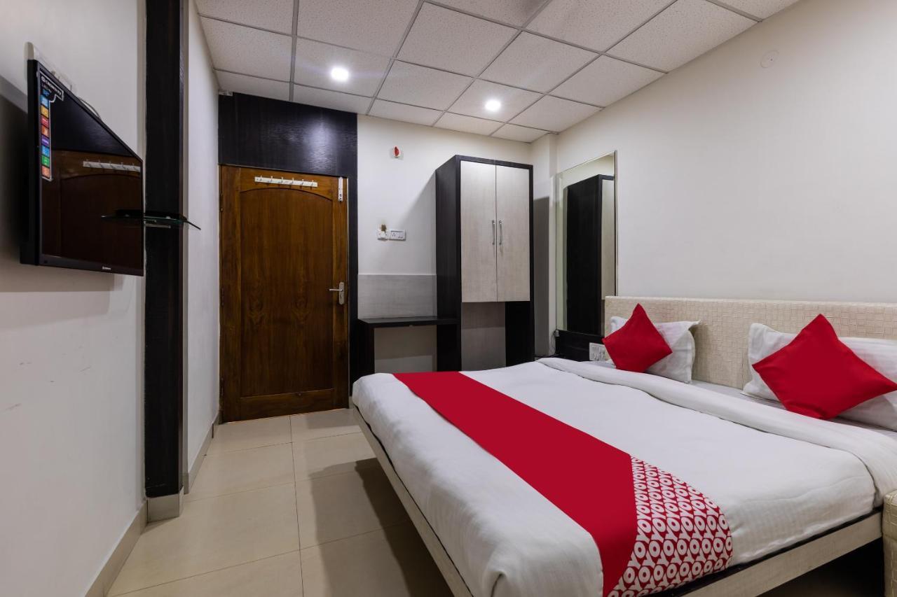 בהופאל Capital O 47403 Hotel Manjeet מראה חיצוני תמונה
