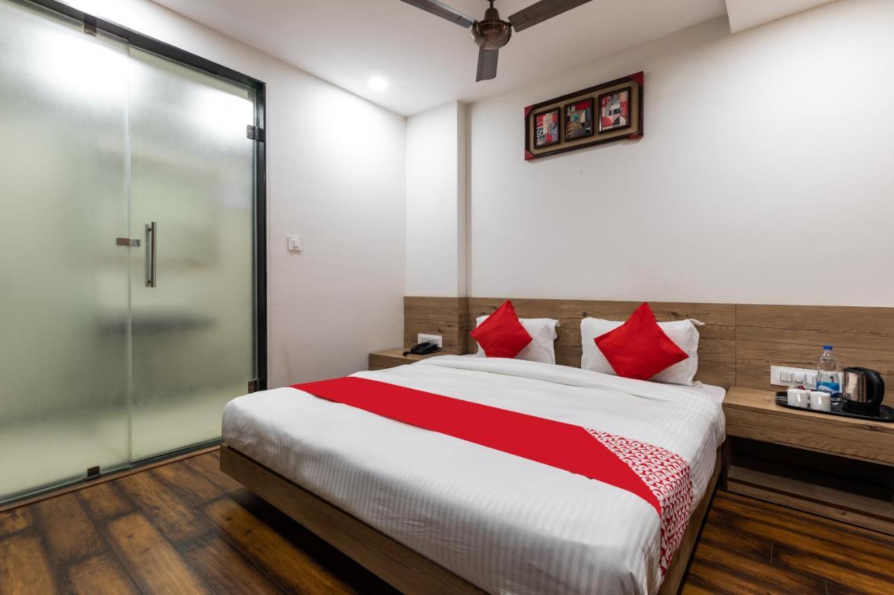 בהופאל Capital O 47403 Hotel Manjeet מראה חיצוני תמונה